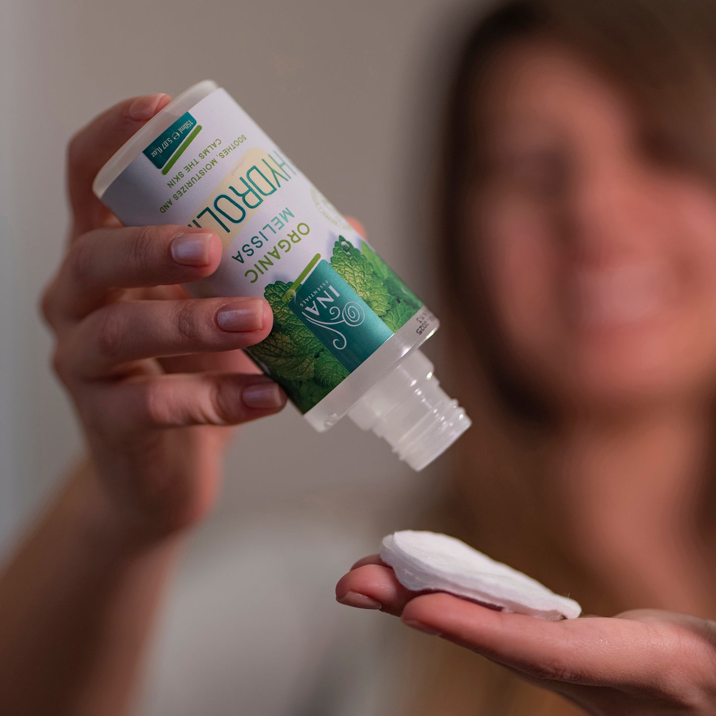 Bio Zitronenmelissenwasser (Melissa) - Hydrolina für Dermatitis und Hautreizungen