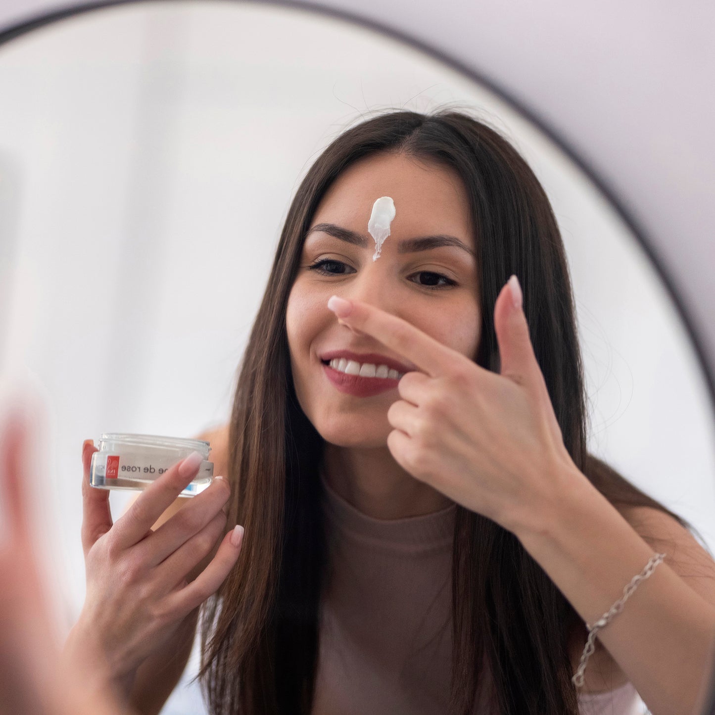 Crème de rose - Gesichtscreme mit SPF 30 - stark angereichert mit ätherischem Bio-Rosenöl