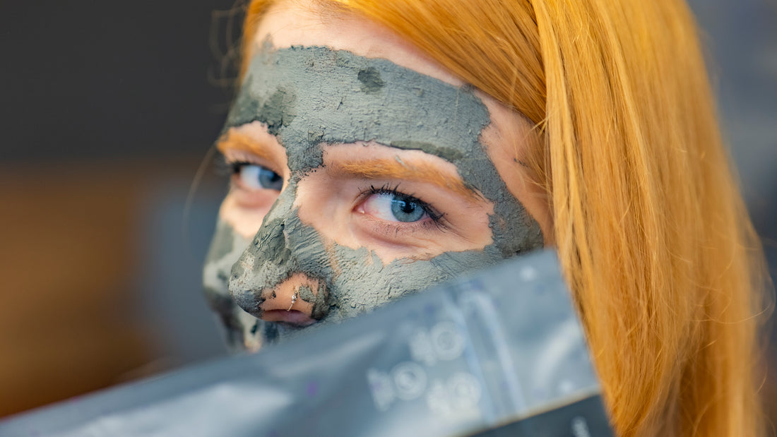 Code Black. Befreie Dich von Mitessern und Akne mit Hydrobiotic - Lavendel & Minze und Black Maskina