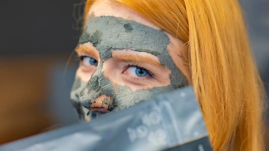 Code Black. Befreie Dich von Mitessern und Akne mit Hydrobiotic - Lavendel & Minze und Black Maskina