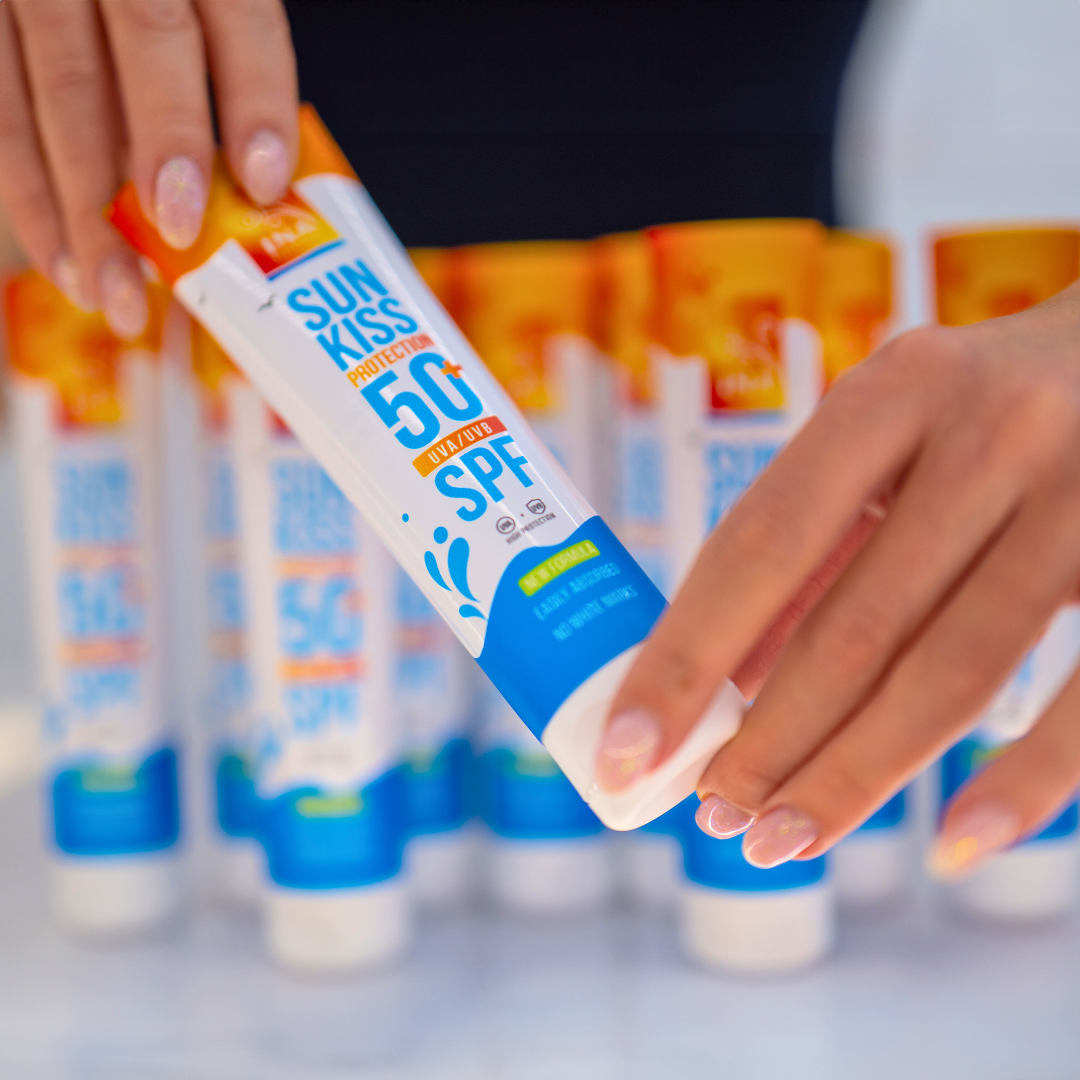Familienpackung für Sonnenschutz - 2+1 Natürliche Sonnencreme für Gesicht und Körper SPF 50+ mit Bio-Weißtanne